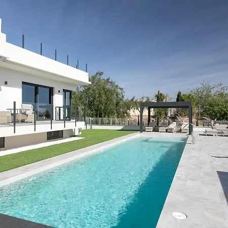 Luxurious Reina Helena With Private Pool! *