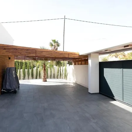 Luxurious Reina Helena With Private Pool! Villa