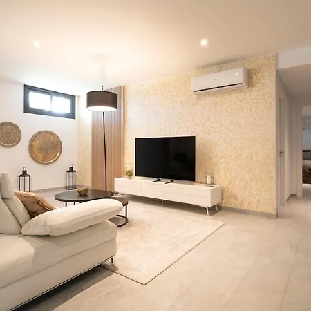 Luxurious Reina Helena With Private Pool! *